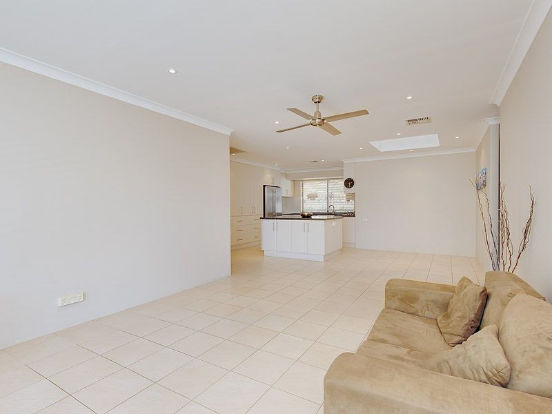 5 Rolland Court, Leeming WA 6149