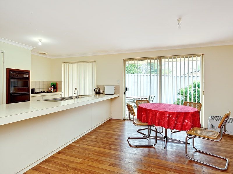 2/10 Clemros Way, Leeming WA 6149