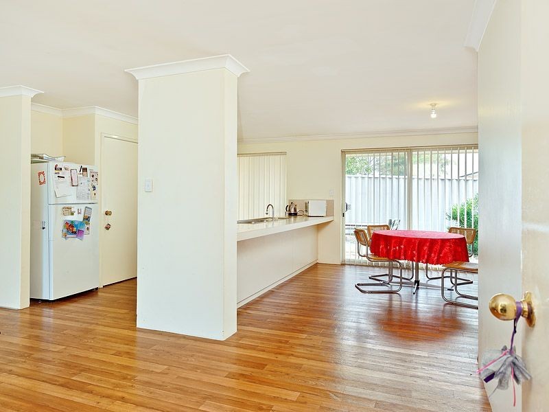 2/10 Clemros Way, Leeming WA 6149