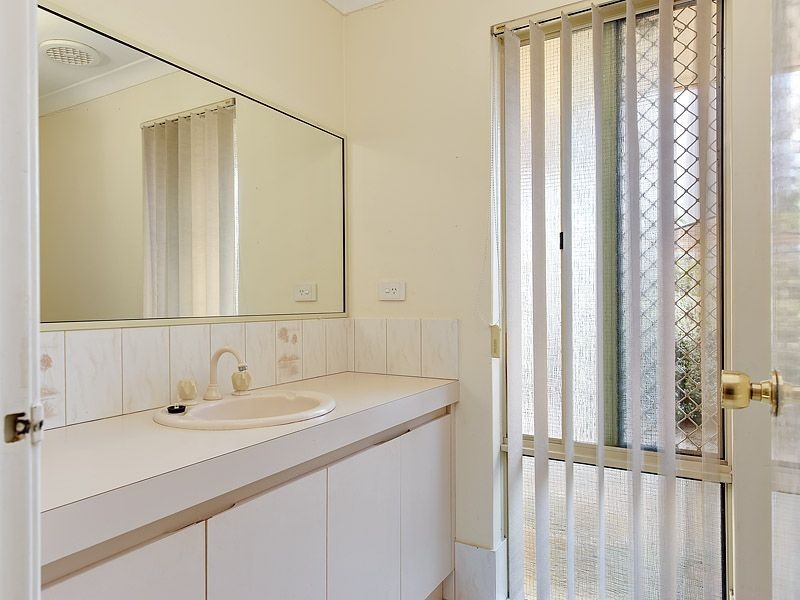 2/10 Clemros Way, Leeming WA 6149