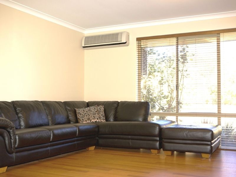 9 Witney Place, Leeming WA 6149