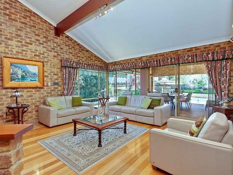 9 Mellor Court, Leeming WA 6149