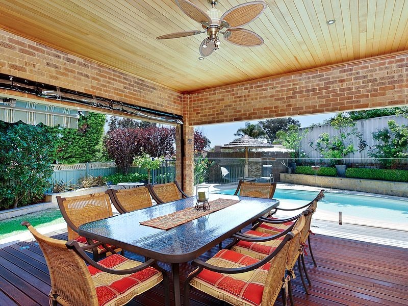 9 Mellor Court, Leeming WA 6149