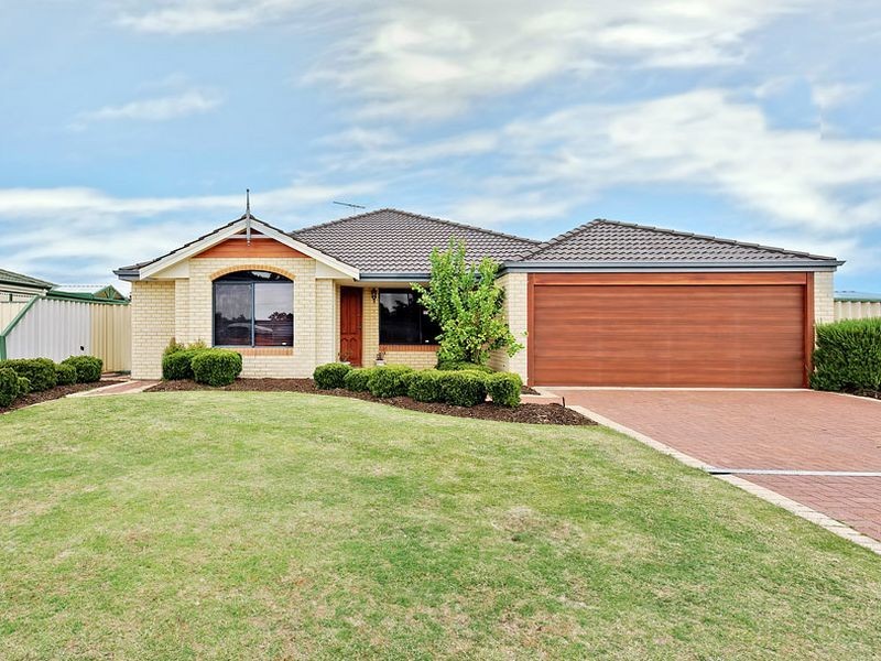 25 Champion Drive, Bertram WA 6167