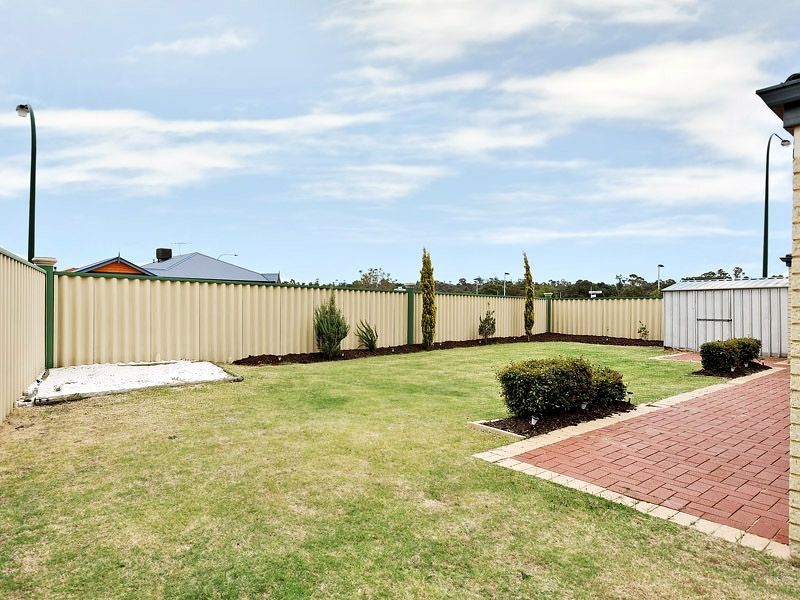 25 Champion Drive, Bertram WA 6167