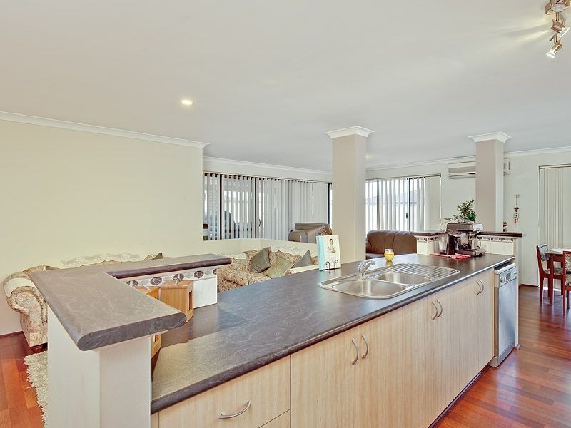 25 Champion Drive, Bertram WA 6167