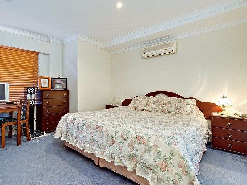 25 Champion Drive, Bertram WA 6167