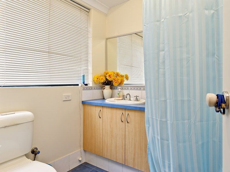 25 Champion Drive, Bertram WA 6167