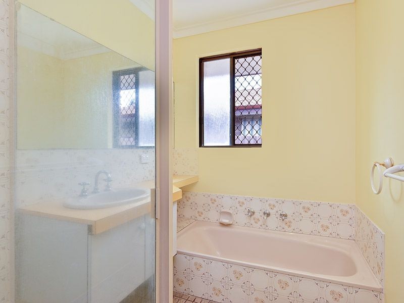 15 Gowther Street, Leeming WA 6149