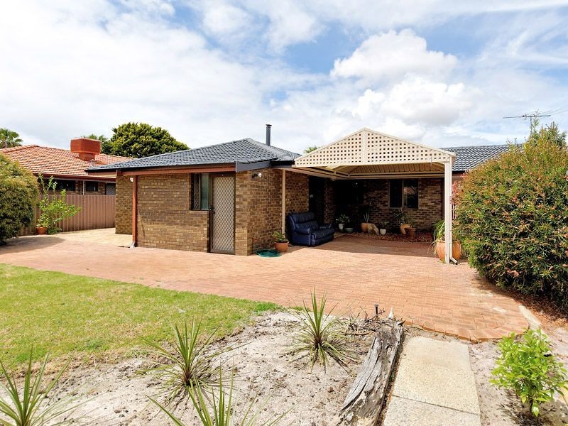 15 Gowther Street, Leeming WA 6149