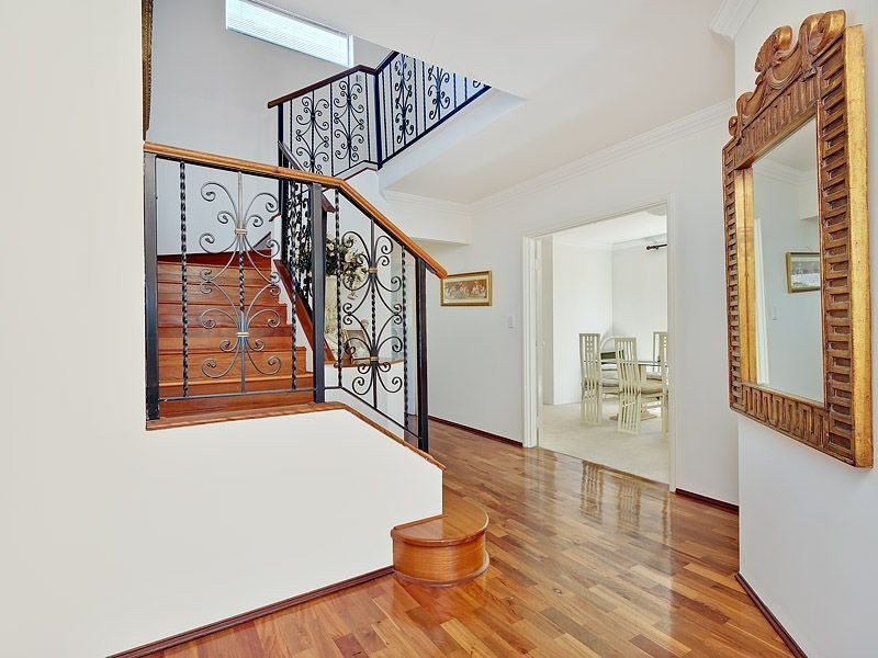 22 Kooralbyn Valley Crescent, Jandakot WA 6164