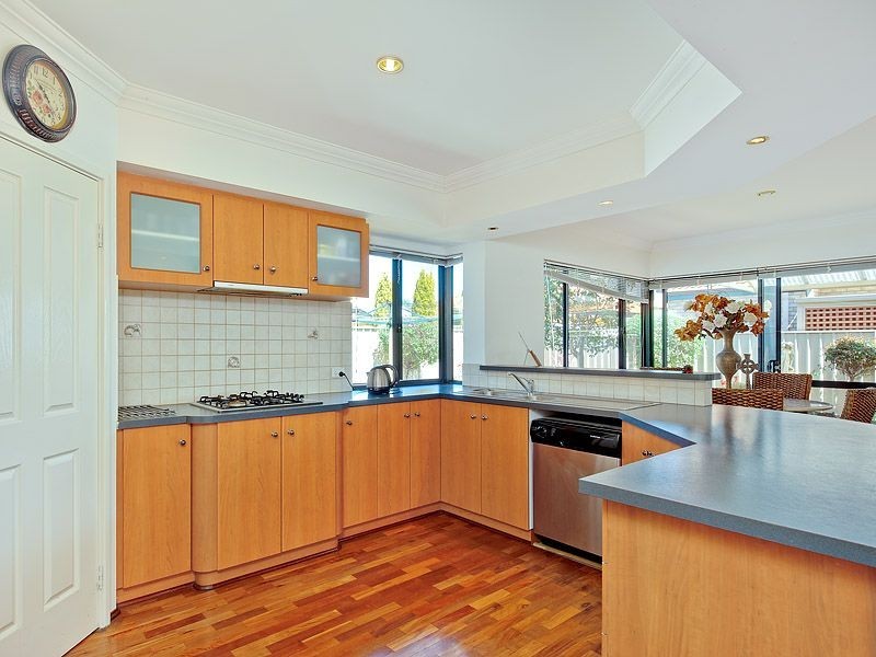 22 Kooralbyn Valley Crescent, Jandakot WA 6164