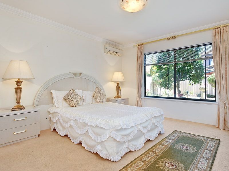 22 Kooralbyn Valley Crescent, Jandakot WA 6164