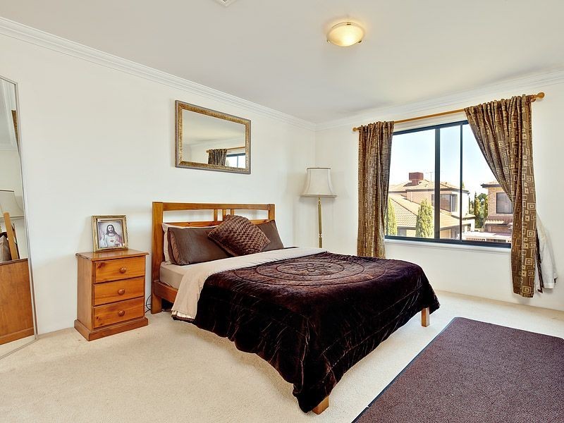 22 Kooralbyn Valley Crescent, Jandakot WA 6164