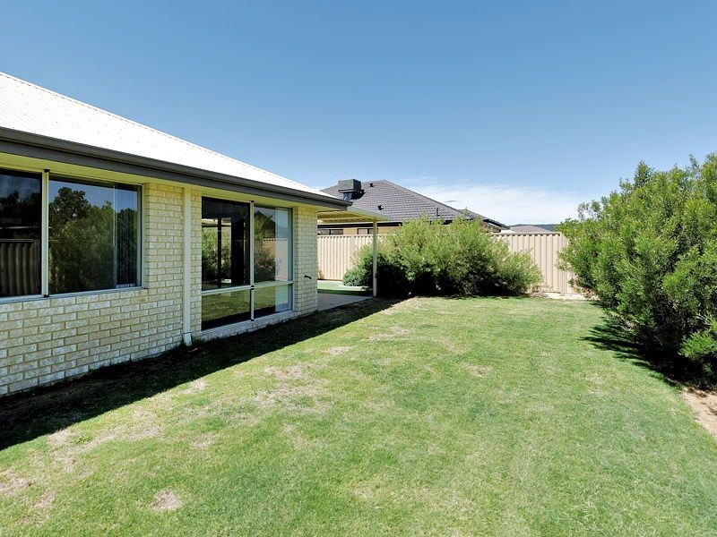43 Pomera Drive, Darling Downs WA 6122