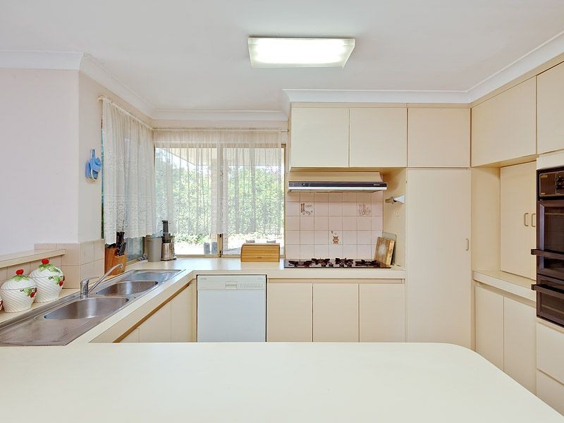 5 Pirrett Court, Leeming WA 6149