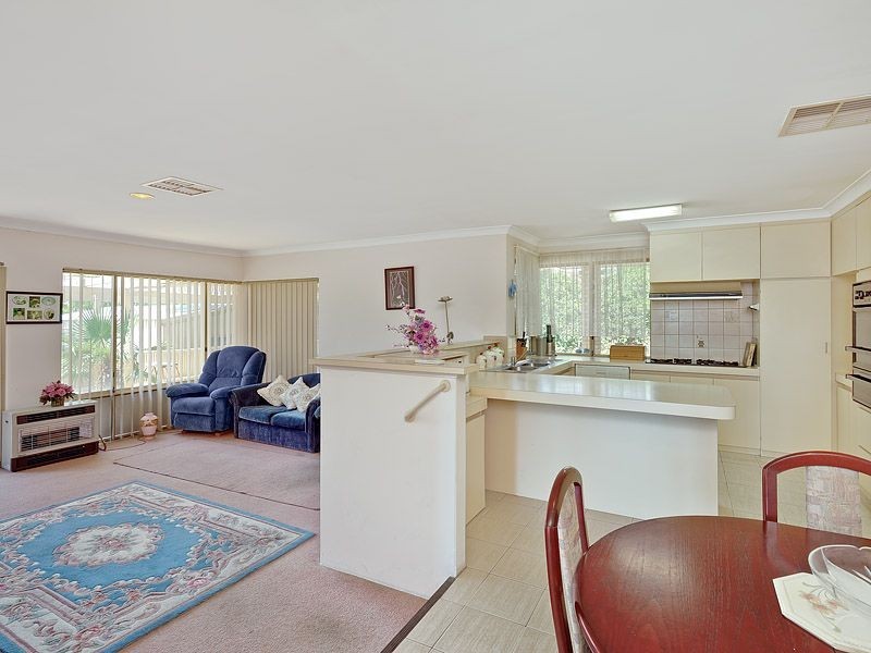 5 Pirrett Court, Leeming WA 6149