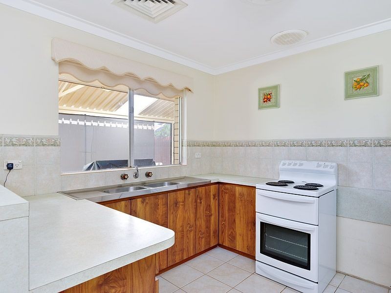 8A Weeks Way, Bull Creek WA 6149