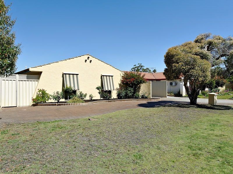 8A Weeks Way, Bull Creek WA 6149