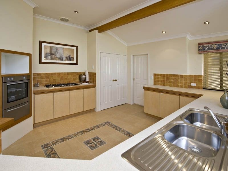 170 Glen Iris Drive, Jandakot WA 6164