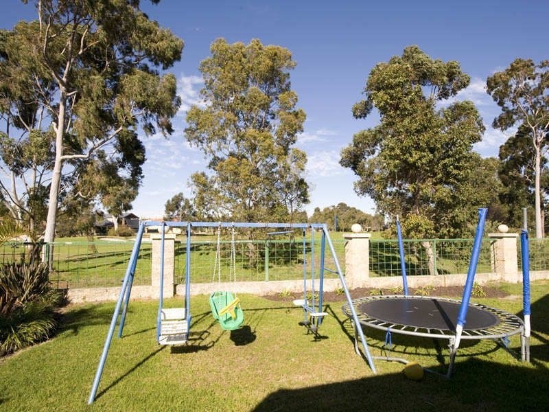 170 Glen Iris Drive, Jandakot WA 6164