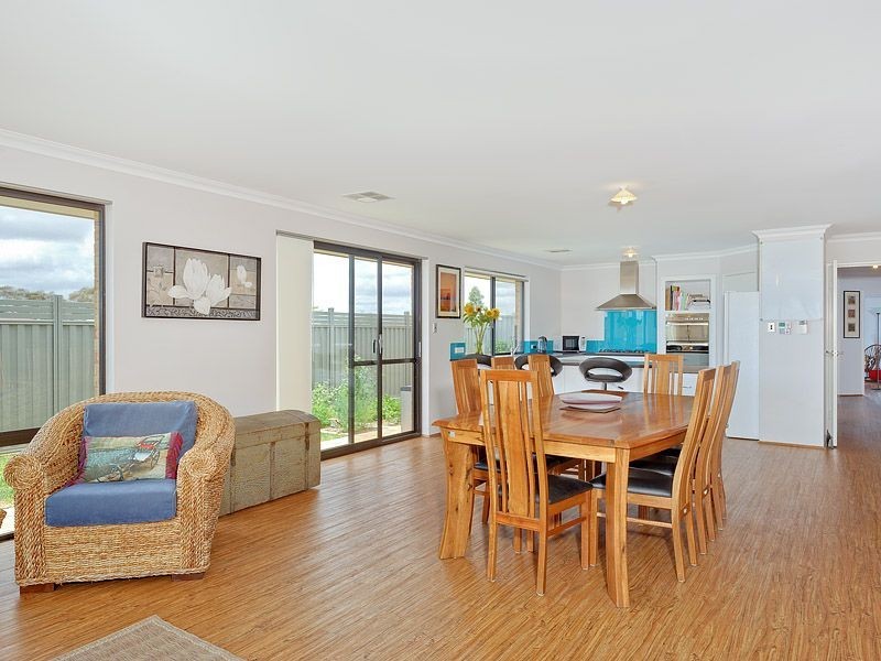 50 Archdale Loop, Piara Waters WA 6112
