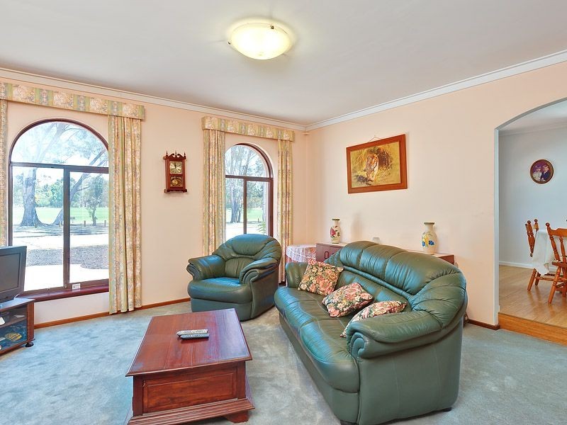 18 Wethered Street, Leeming WA 6149