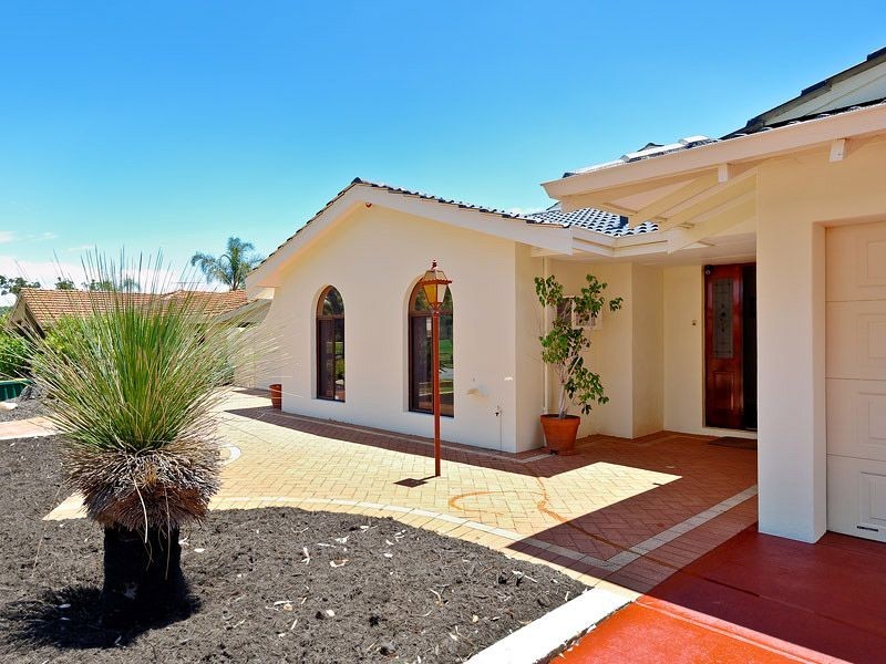 18 Wethered Street, Leeming WA 6149