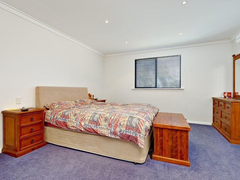18 Wethered Street, Leeming WA 6149