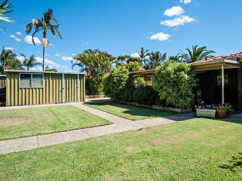 64 Burnett Ave, Leeming WA 6149