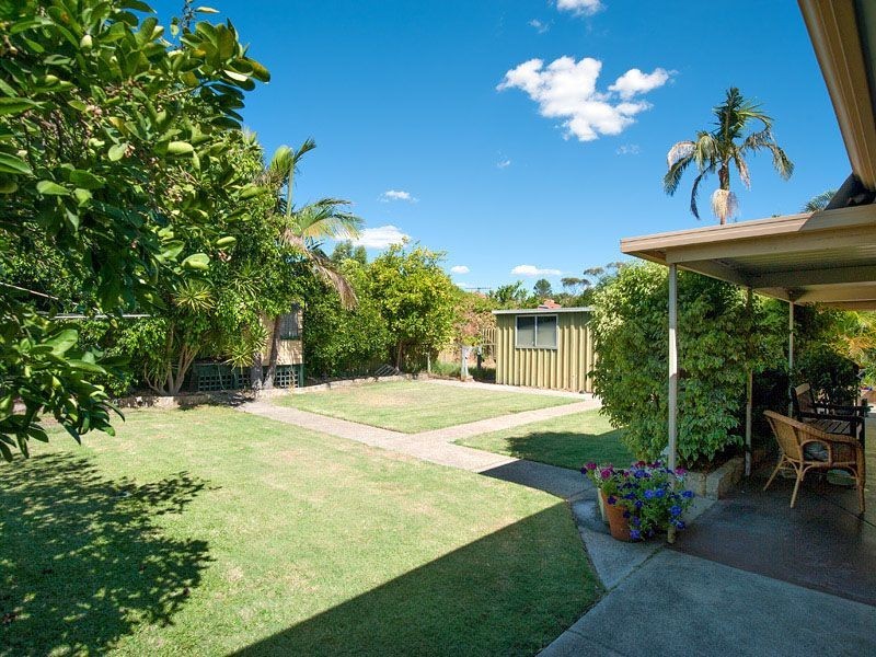 64 Burnett Ave, Leeming WA 6149