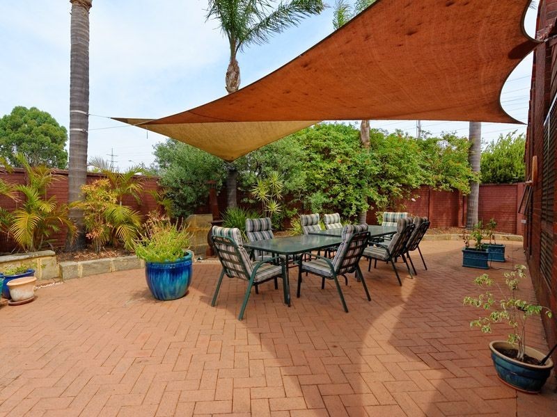 1 Gracechurch Crescent, Leeming WA 6149