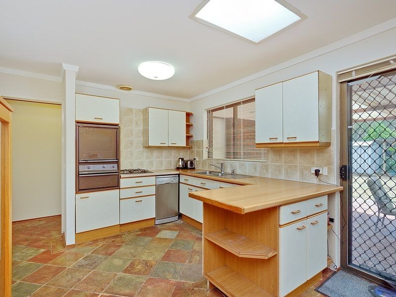 1 Gracechurch Crescent, Leeming WA 6149