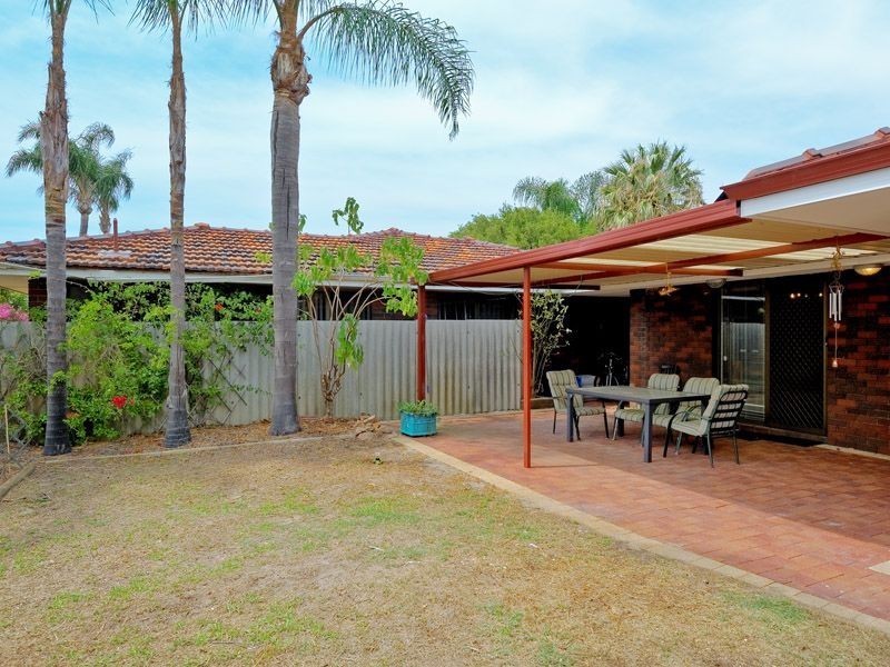 1 Gracechurch Crescent, Leeming WA 6149