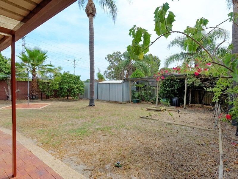 1 Gracechurch Crescent, Leeming WA 6149