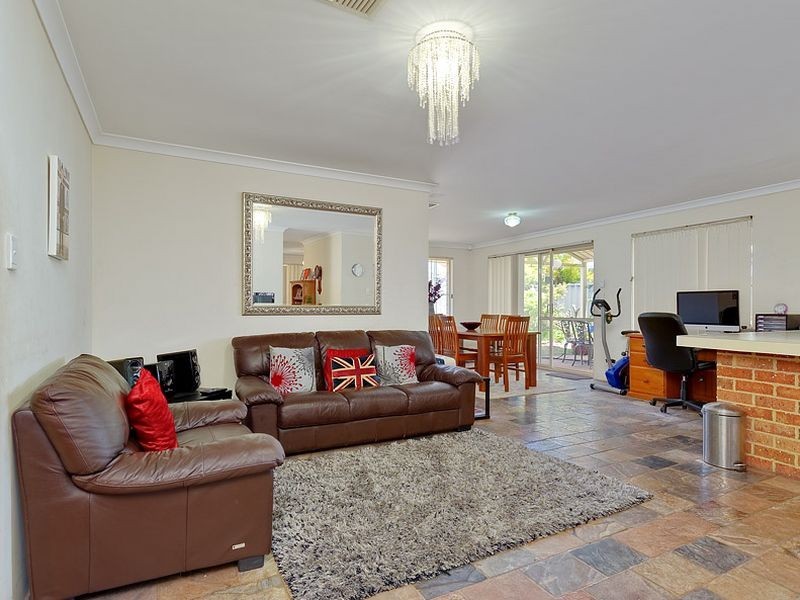 26 Kanani Drive, Canning Vale WA 6155