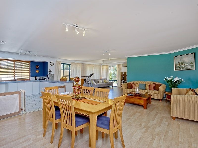 26 Annois Road, Bibra Lake WA 6163