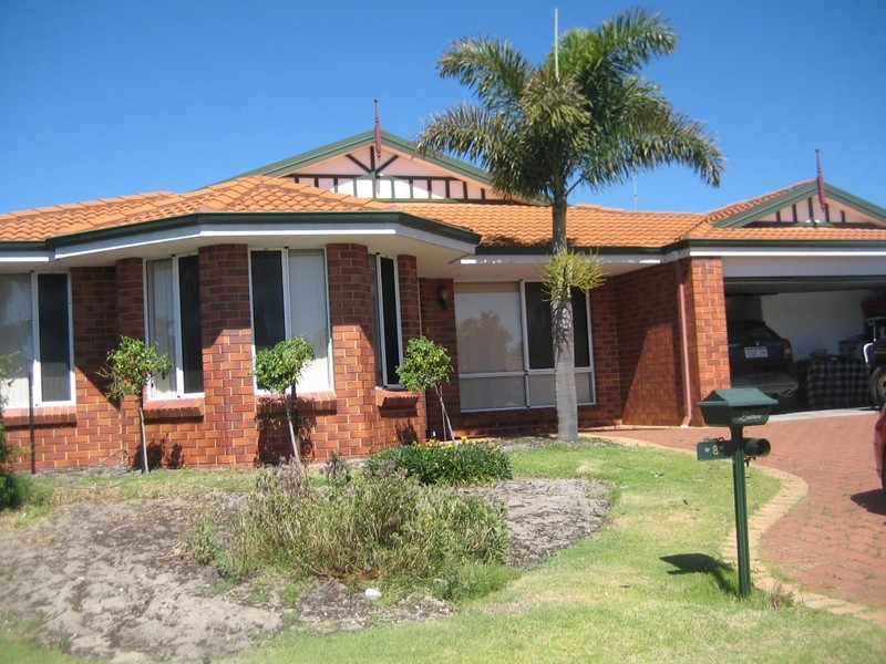 8 Minyon Circuit, Atwell WA 6164