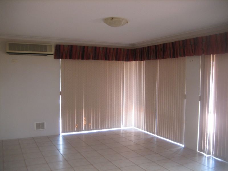 8 Minyon Circuit, Atwell WA 6164