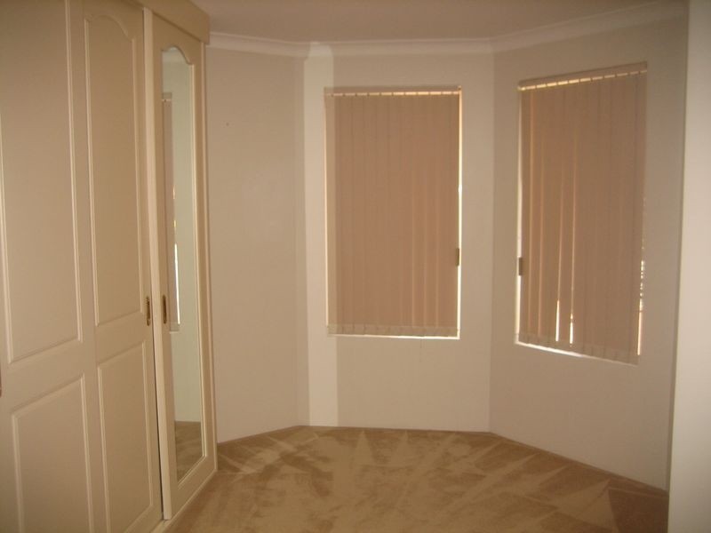 8 Minyon Circuit, Atwell WA 6164