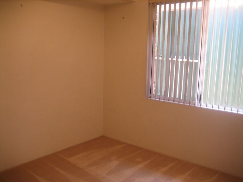 8 Minyon Circuit, Atwell WA 6164