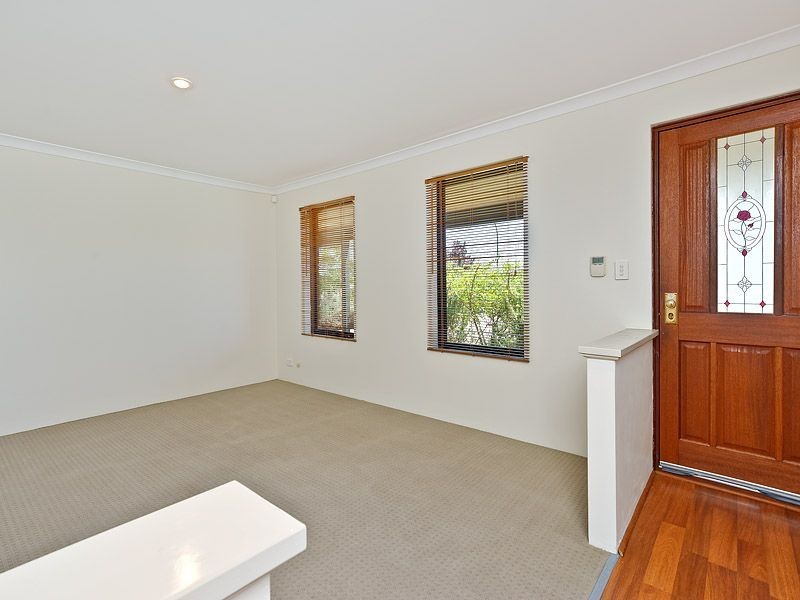 6 Kakadu Rest, Bertram WA 6167