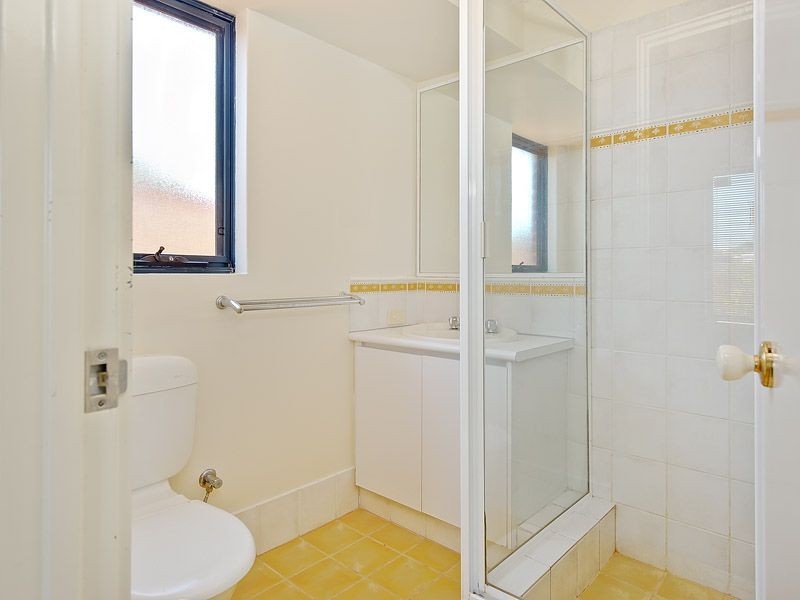 6 Kakadu Rest, Bertram WA 6167
