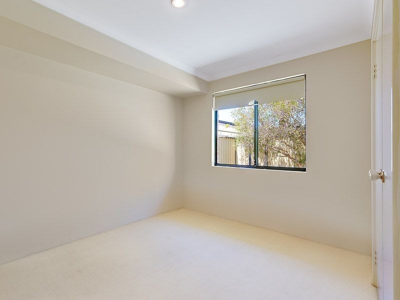 6 Kakadu Rest, Bertram WA 6167