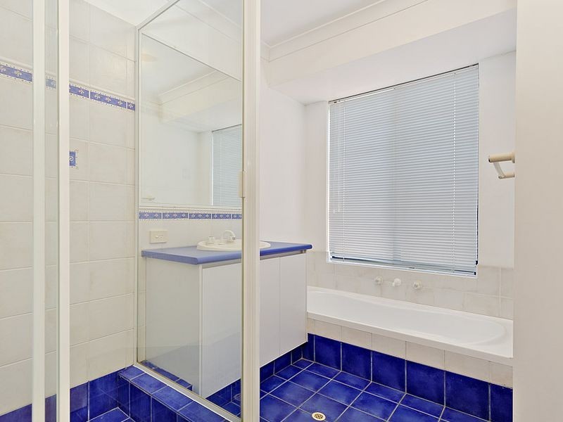 6 Kakadu Rest, Bertram WA 6167