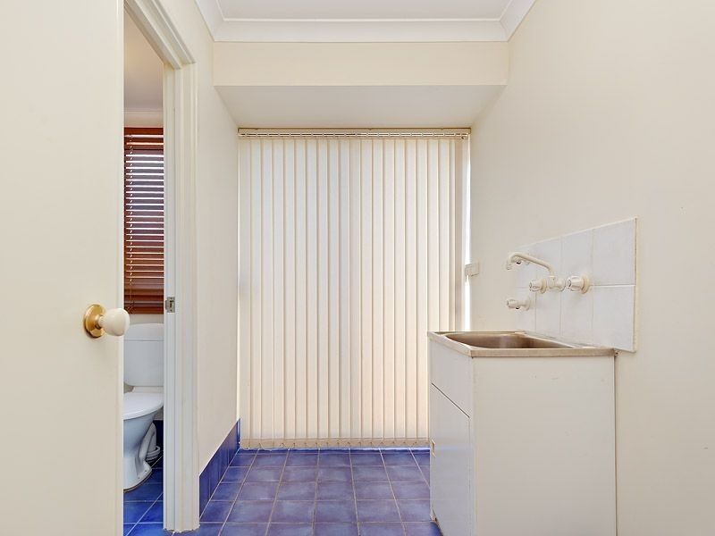 6 Kakadu Rest, Bertram WA 6167