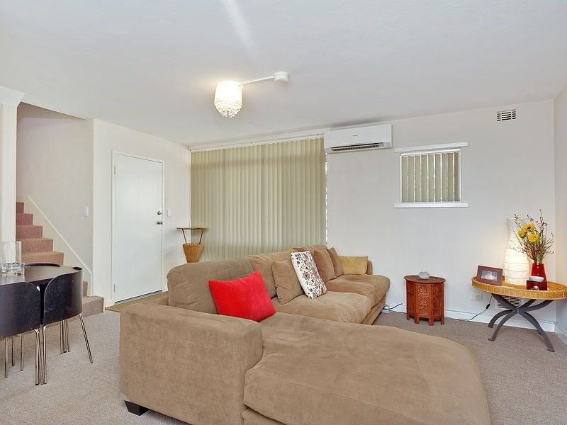 18 Watterton  Place, Hamilton Hill WA 6163