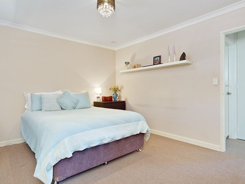 18 Watterton  Place, Hamilton Hill WA 6163