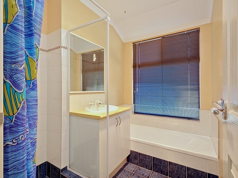 5B Mackaya Court, South Lake WA 6164