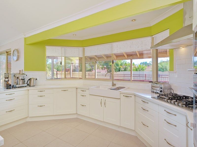 2 Haywood Trail, Leeming WA 6149